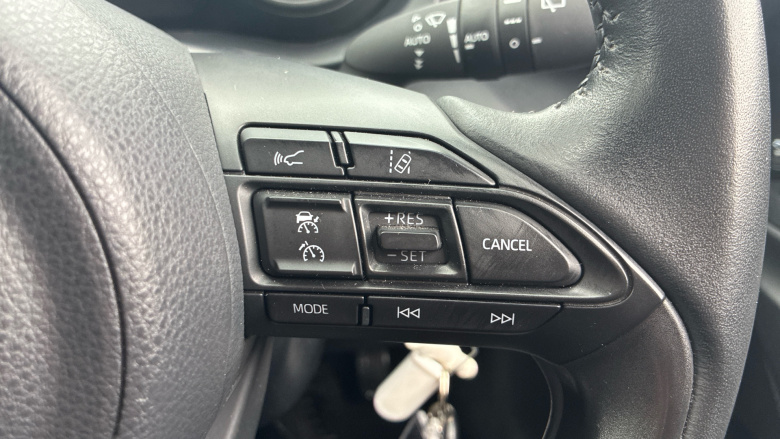 Toyota Yaris 1.5 Hybrid Design 5dr CVT Hybrid Hatchback